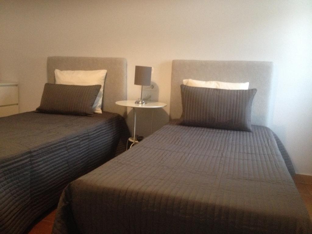 Hostal Montilla Sotogrande Torreguadiaro Exterior foto