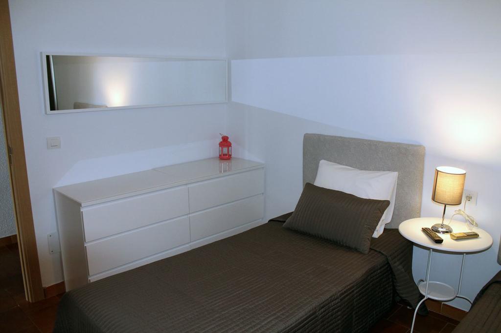 Hostal Montilla Sotogrande Torreguadiaro Exterior foto